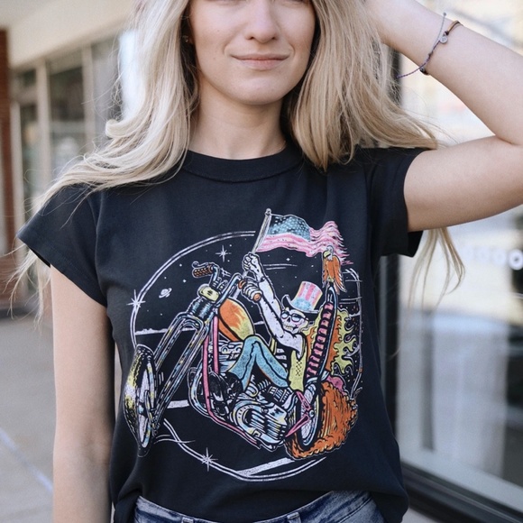 black keep on rollin’ rock biker graphic tee - Picture 2 of 4